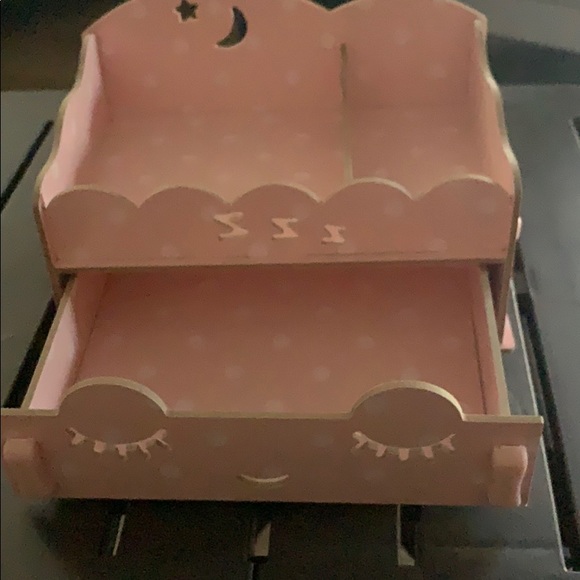 Storage box - Picture 2 of 5